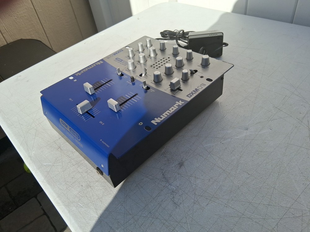 Numark Dxm01 DJ Mixer