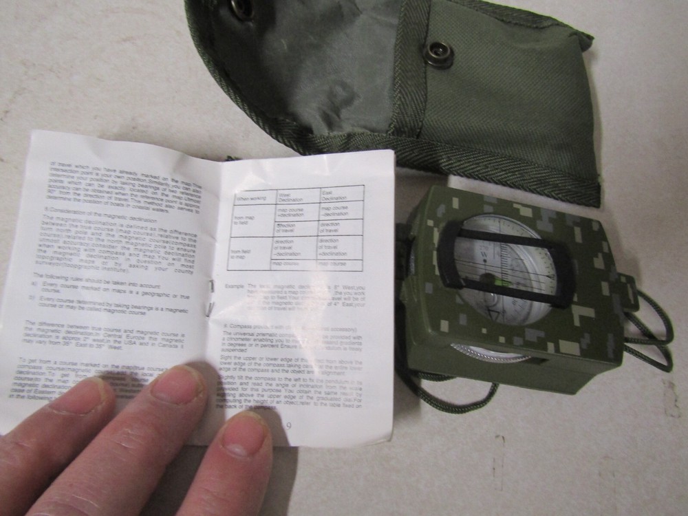 MILITARY GERMAN OR BRITISH MADE COMPASS PRIMATIC WITH CASE