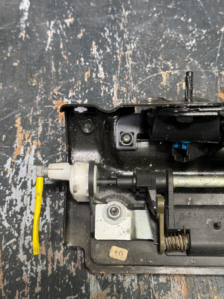 04-08 Chrysler Crossfire Coupe Trunk Lock Latch OEM