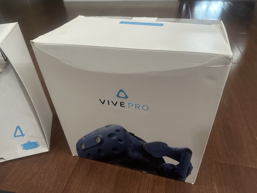HTC VIVE Pro Headset VR Full Set Complete System Virtual Reality Kit Tested