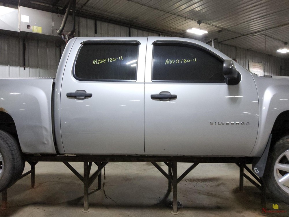 2011 Chevy Silverado 1500 Pickup Driver Front Headrest Only Gray Cloth