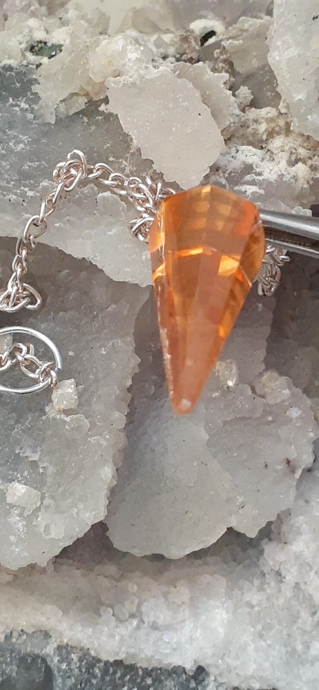 Tangerine Aura Pendulum