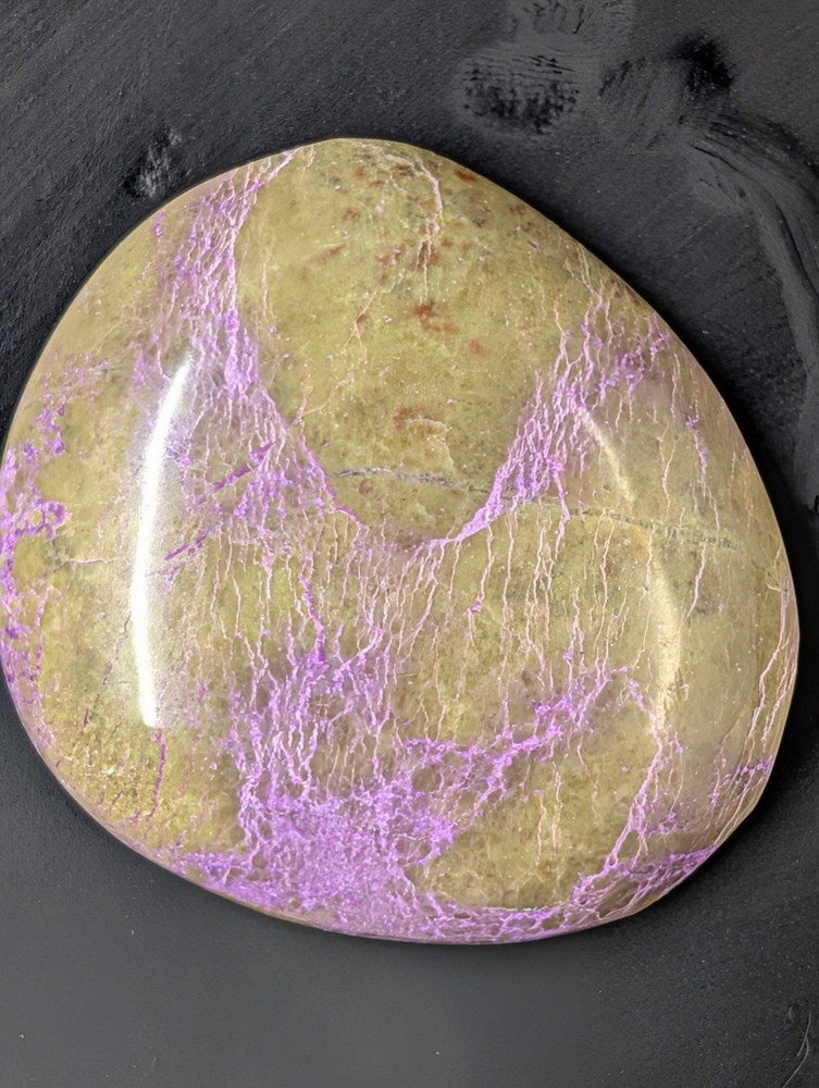 Stichtite Cabochon
