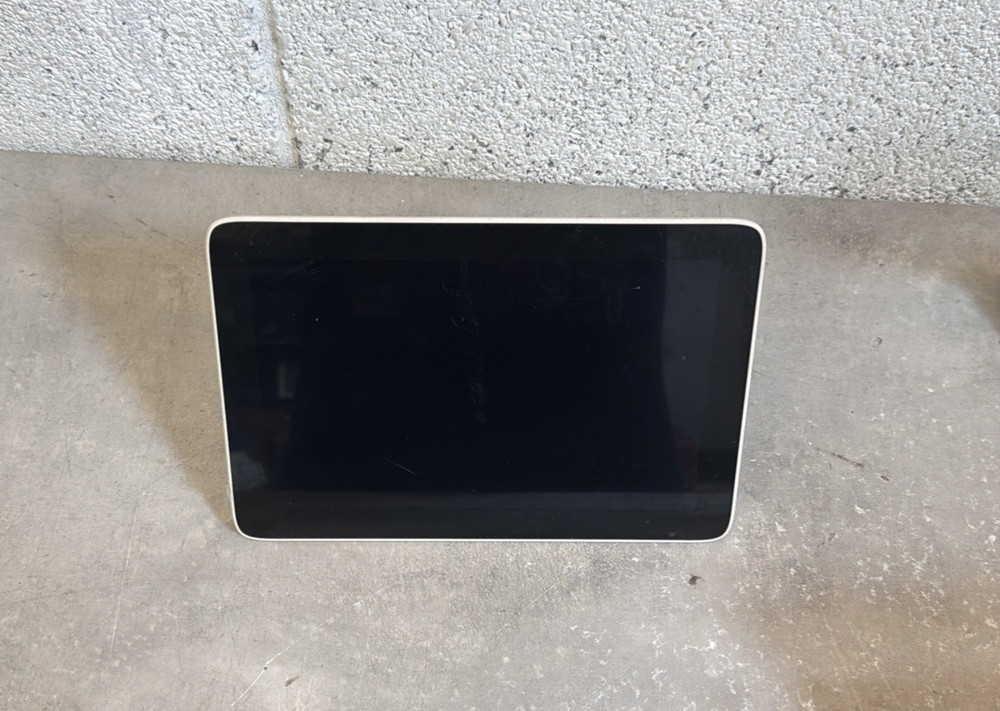 Poly TC8 - P020 8” Touchscreen Video Conferencing Controller | 2201-30760-001