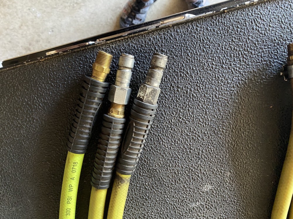 24” Air Whip Hoses