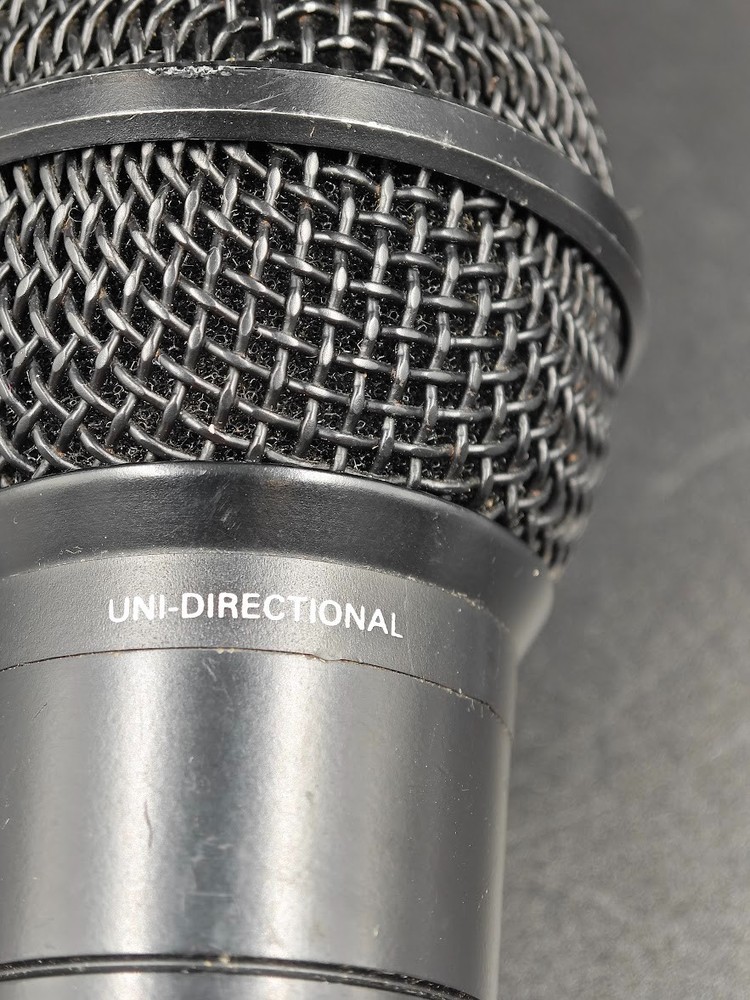 Uni-Directional Dynamic Microphone Black Used Working