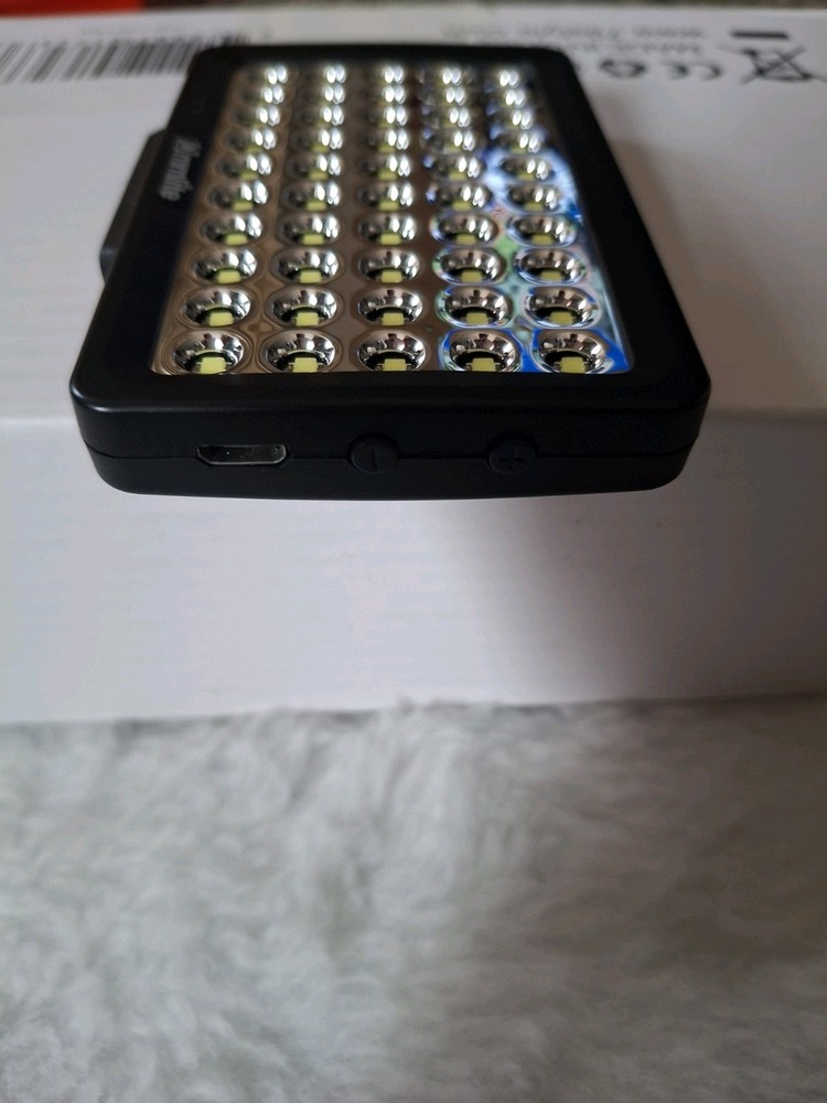 4pc Mini Camera Smartphone DSLR LED Video Light Panel (ComiRay CM-L50)