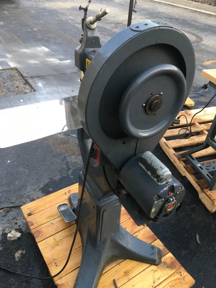 Acme steel stitching machine N3A 3/4" Book Stitcher, Morrison Model