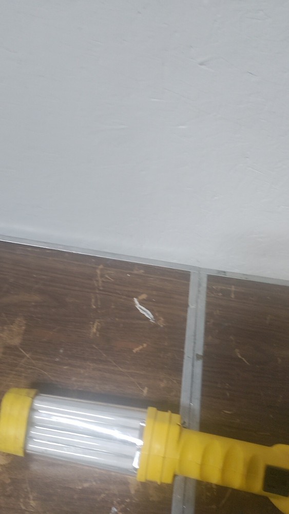 13-watt Fluorescent Work Light with Single Outlet Double Hook