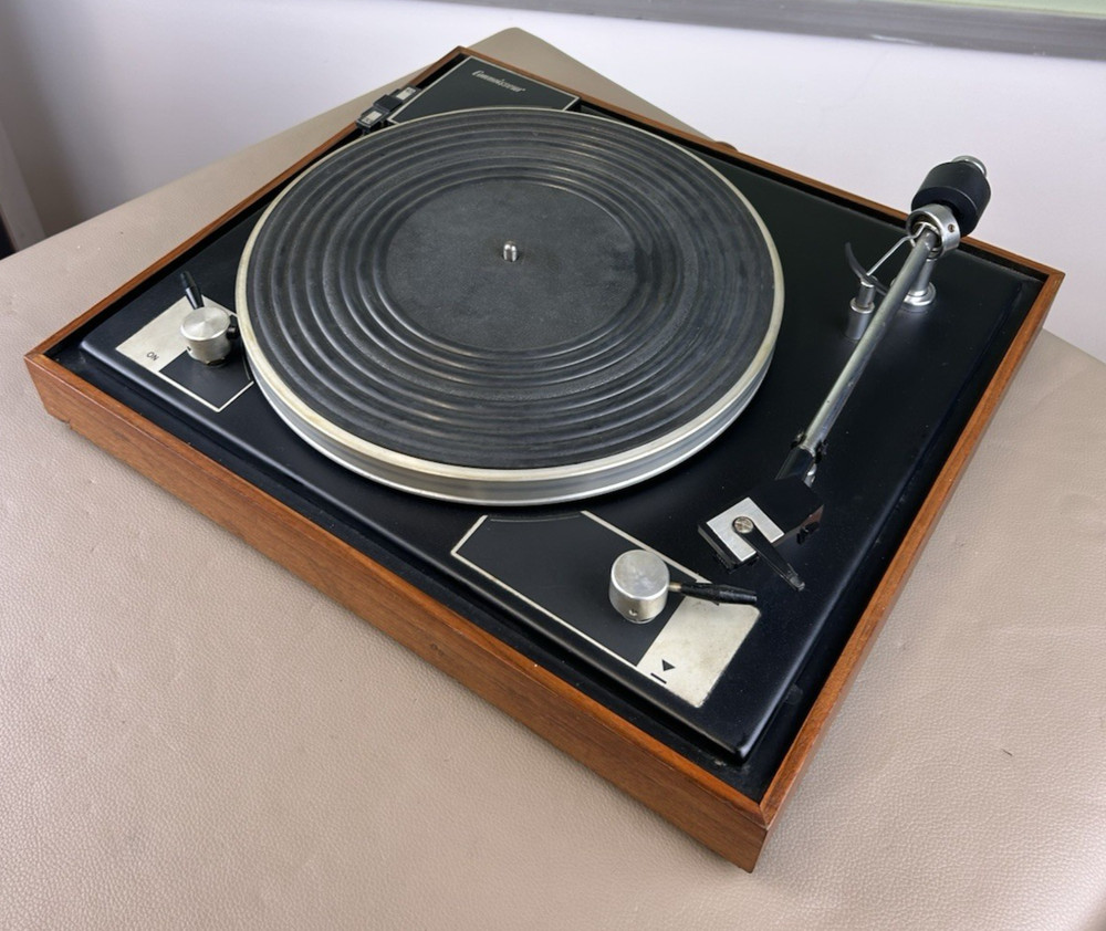 CONNOISSEUR BD 2 TURNTABLE