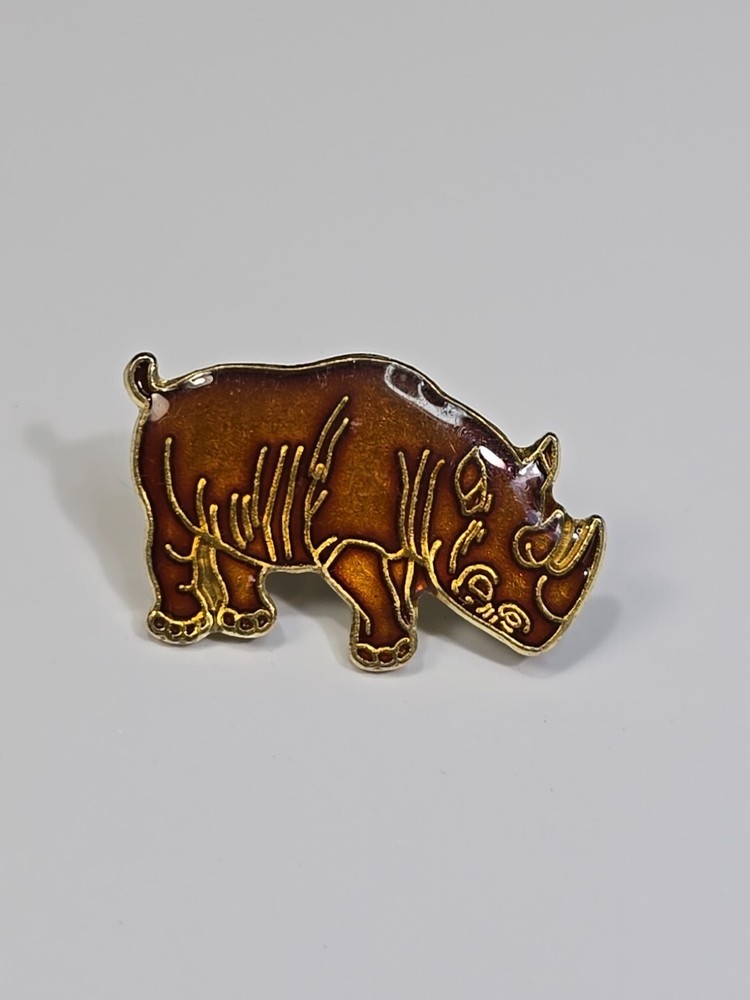 Rinosaraus Lapel Pin Brown Colors