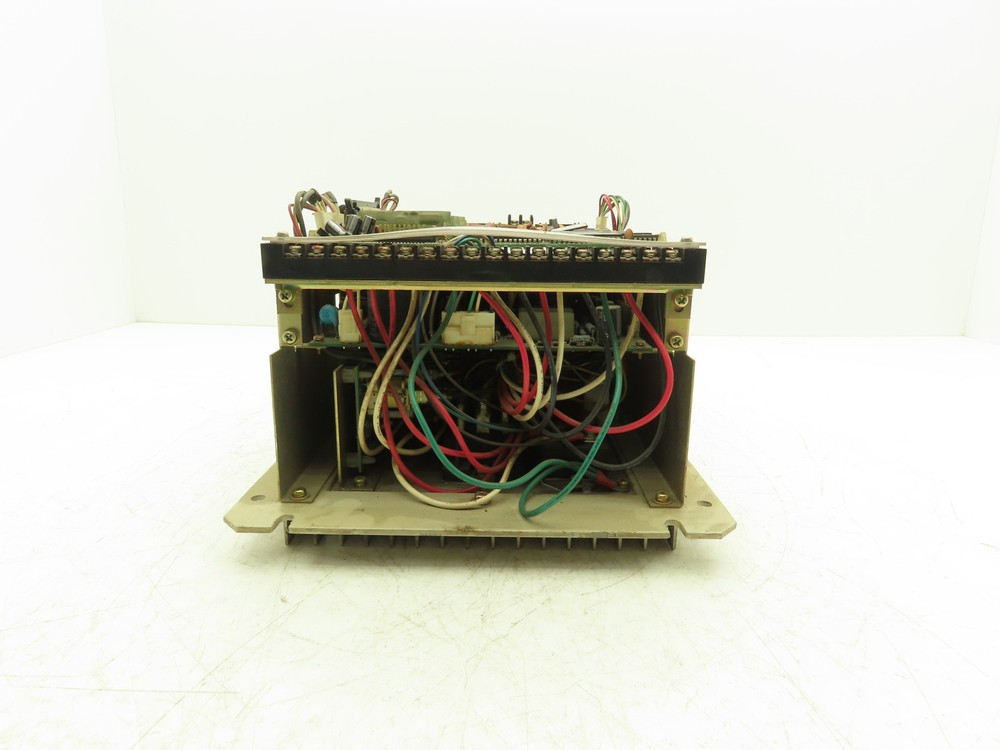Hitachi HDV472 Servo Controller Power Supply Unit 270VDC Input 200/220VAC Output