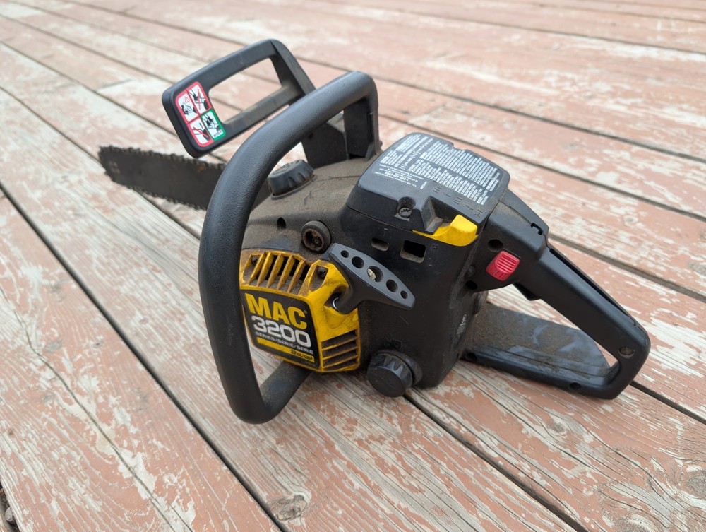 McCulloch MAC 3200 CHAINSAW - Starts and Runs