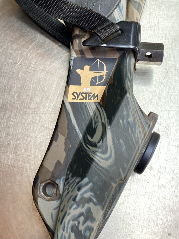 Golden Eagle Carbon Hawk System Compound Bow 38” RH