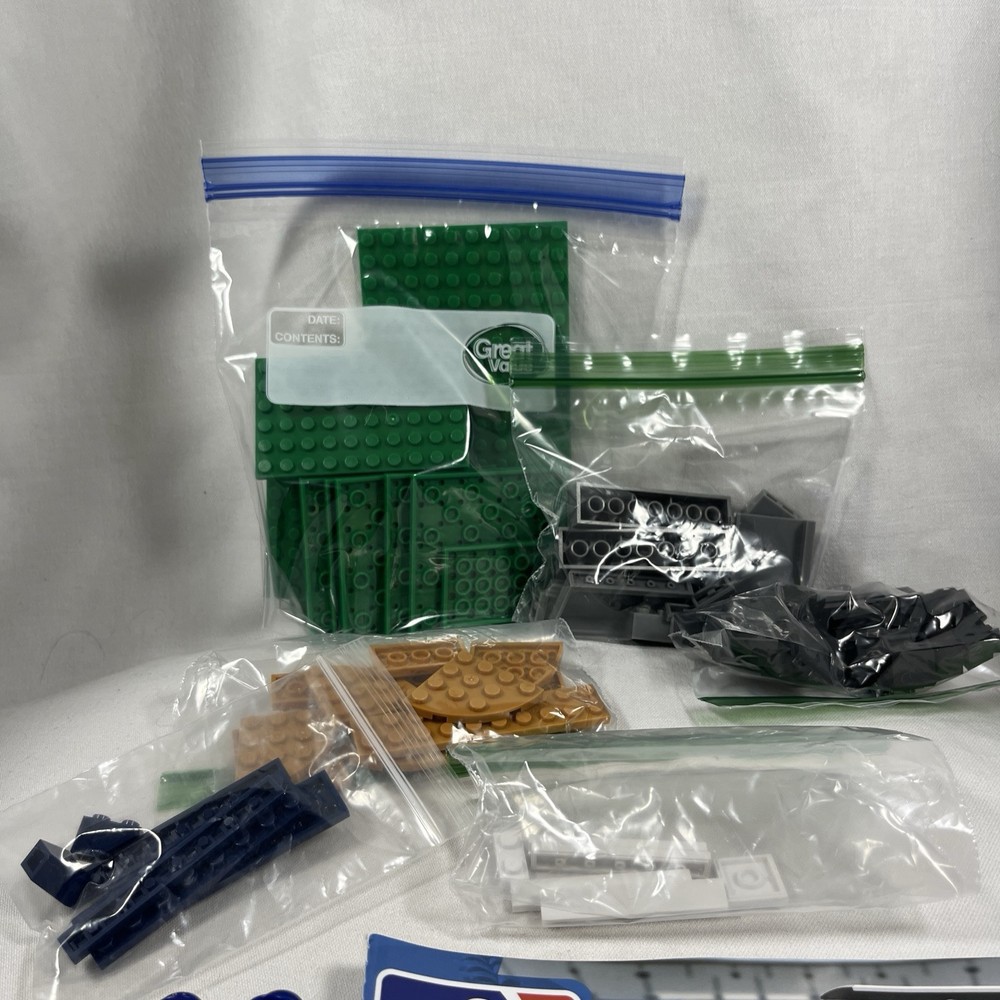 2017 BUILDING SET BASEBALL MISSING HOME PLATE