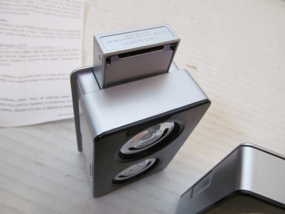 Xeos Micro Speakers Battery Powered Wired Connection, Silver