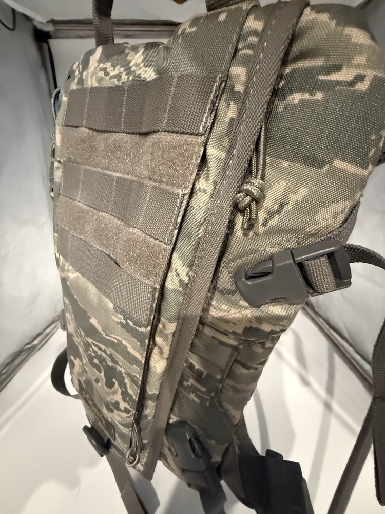 ABU Hydration Backpack 3L 100 Oz