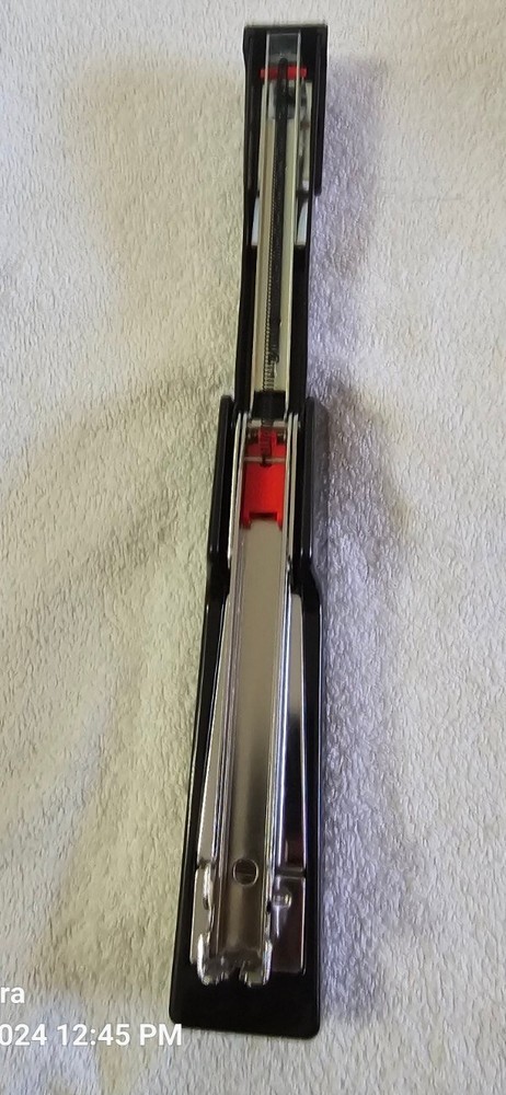 (2) Stanley Bostitch Classic Desktop Stapler Black Model B440