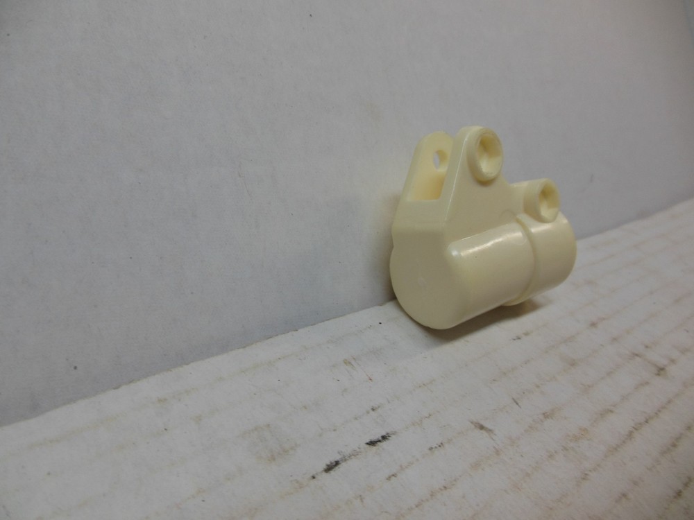 JOHN DEERE PLASTIC CLAMP BRACKET PT6563 OEM NOS