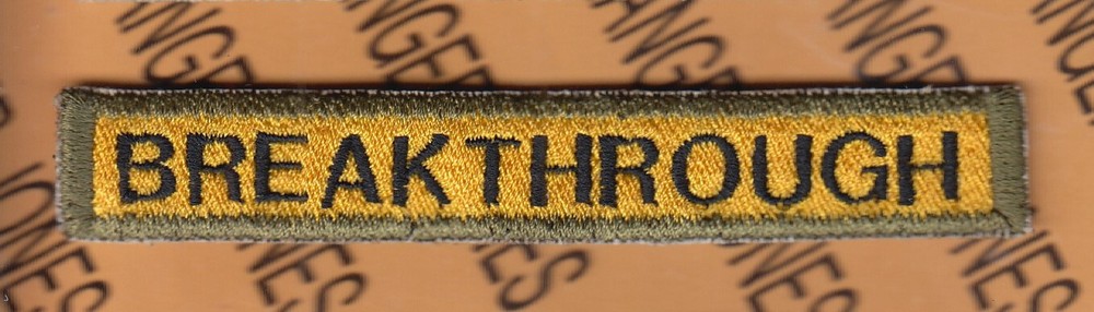 US Army BREAKTHROUGH 4th Armored Division Armor Tank ~4" tab patch c/e