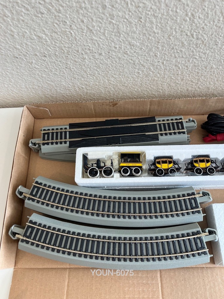 Bachmann The DeWitt Clinton Ready To Run HO Scale Train Set 00641