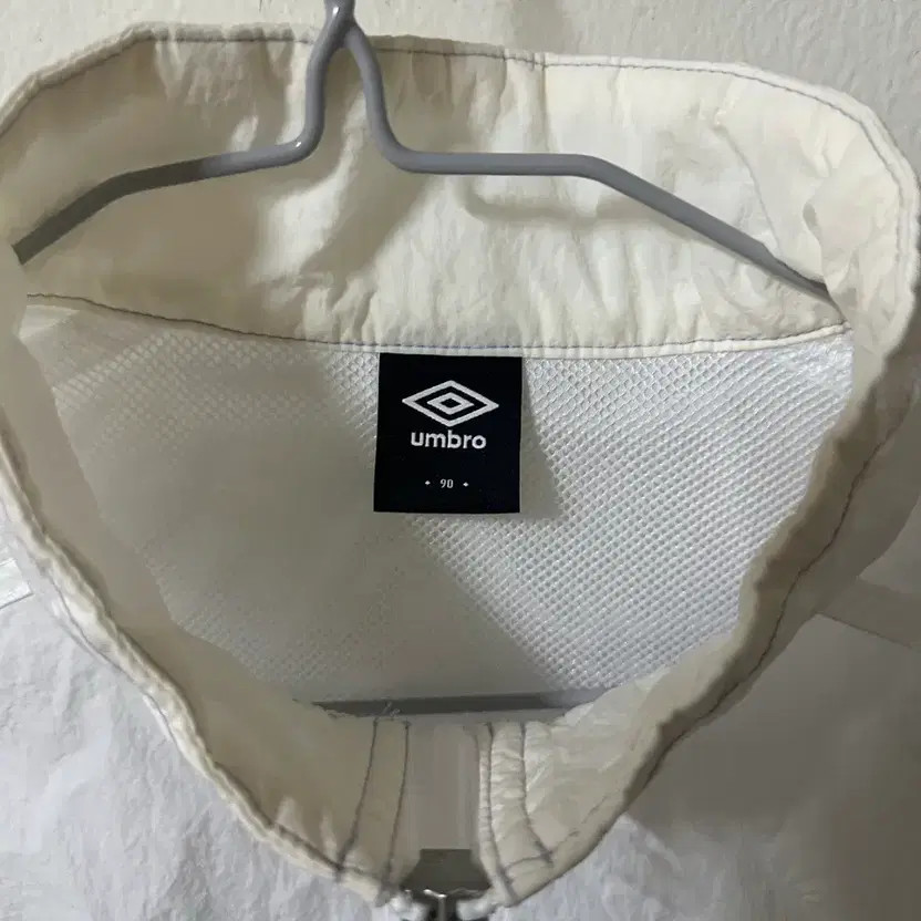 Umbro White Anorak Windbreaker Official