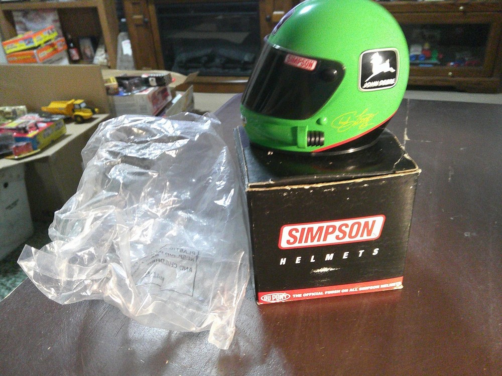 Simpson Helmets Du Pont John Deere    # UP SH 7