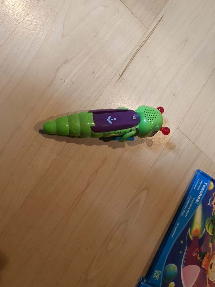 VTech Bugsby Pen 6 Books Included