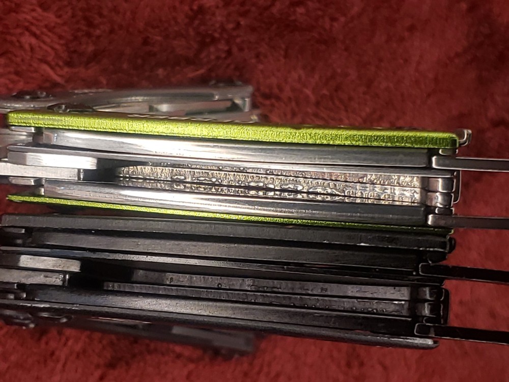 Lot of 2 Gerber Multi Tool Dime multiplier Black & Green
