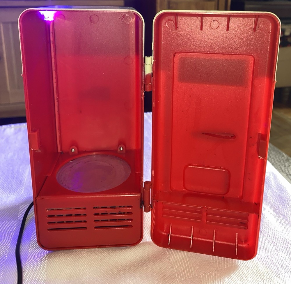 Mini Red USB Powered Refrigerator Keeps Cans Cold Beer Soda 7.5"