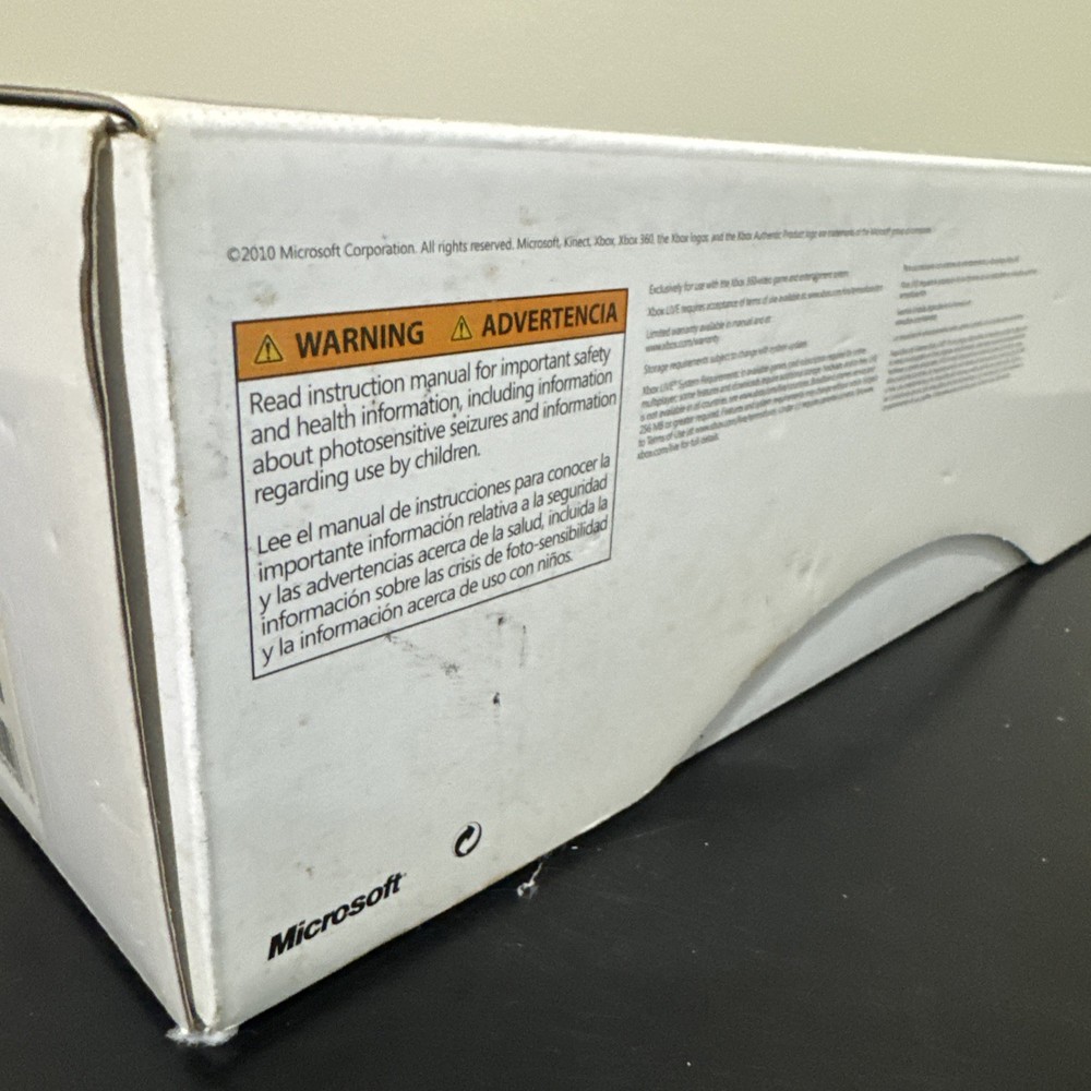 Microsoft Xbox 360 Kinect Sensor -includes KINECT ADVENTURES