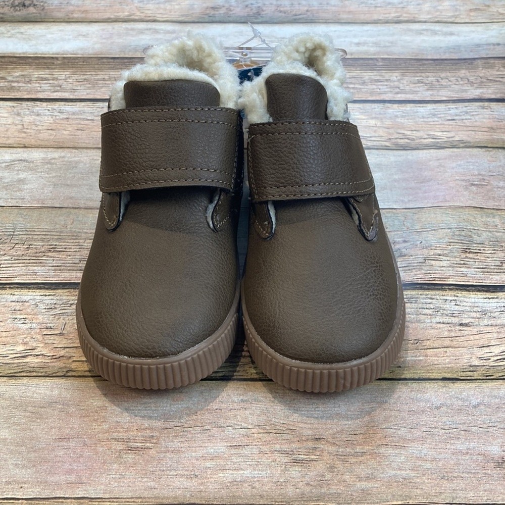 Carters Chatham NWT