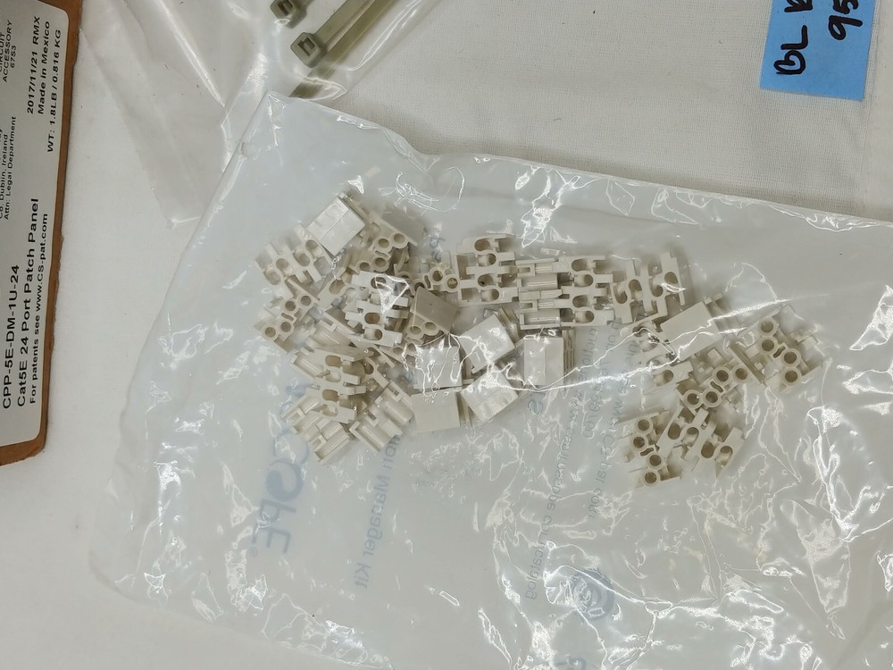 COMMSCOPE CPP-5E-DM-1U-24 CAT 5E 24-PORT PATCH PANEL NEW OPEN