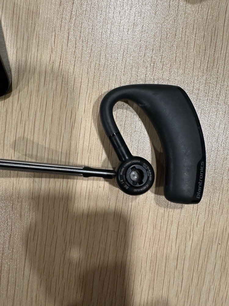 Plantropics Voyager Legend Missing Ear piece Includes Charging Dock Tested