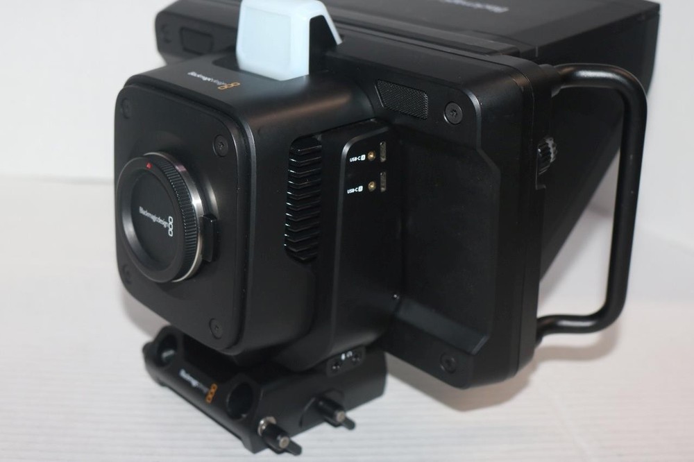 Blackmagic Design Studio Camera 4K Plus