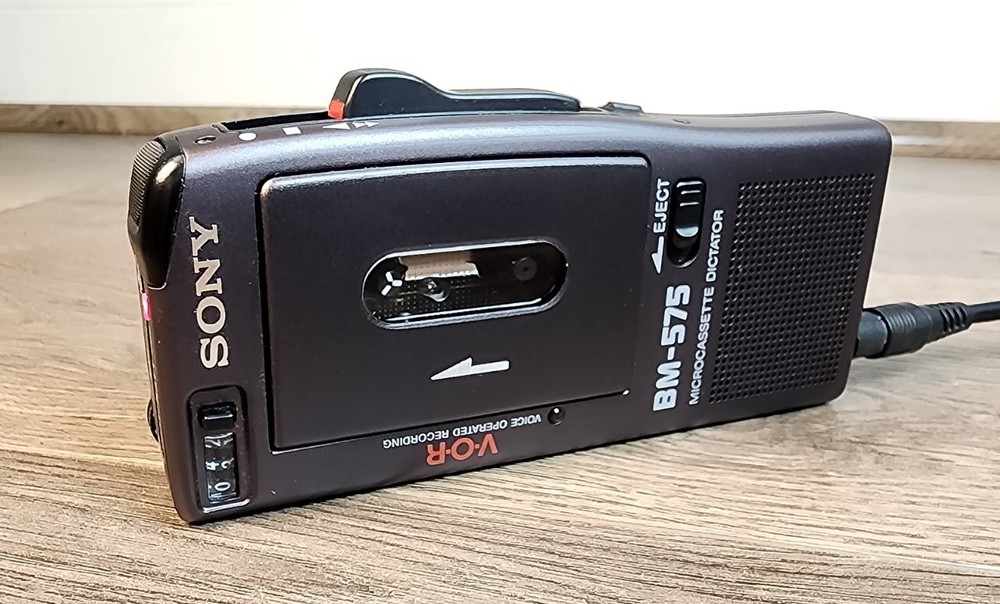 *READ DESCRIPTION* SONY BM-575 Micro Cassette Recorder Dictator