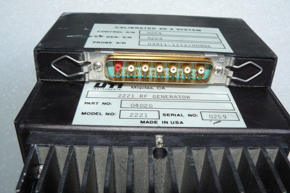 UTI INSTRUMENTS 04020 RF GENERATOR MODEL 2221