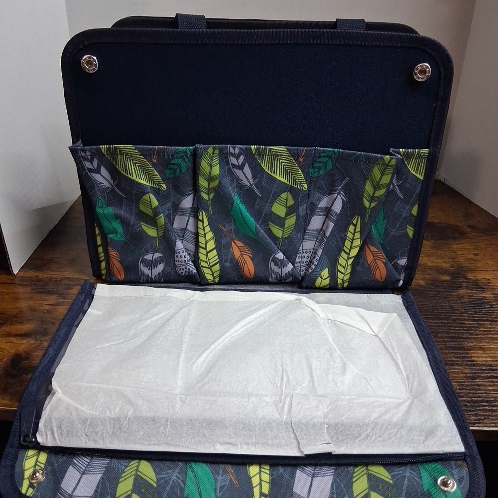 Gently Used Thirty One Get Creative Caddy Falling Feathers