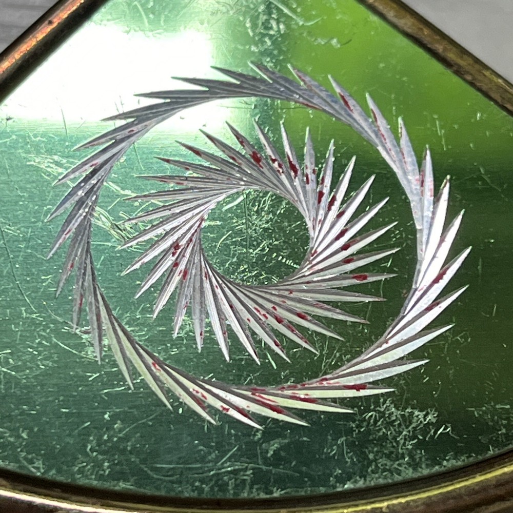 PILL BOX - MADE IN HONG KONG - SUNBURST PATTERN - GREEN Triangular Shape