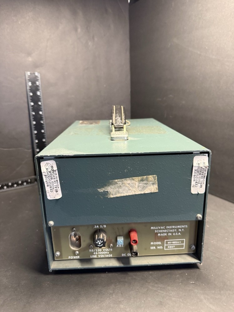 MILLIVAC MV-823A-1 Millivolt Meter Voltmeter POWERS but Untested