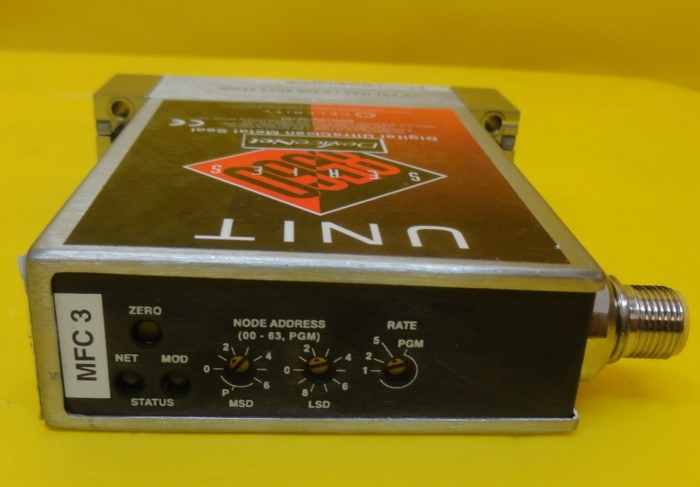 Unit Instruments UFC-8565 Mass Flow Controller MFC 15L NH3 8560 Used Working