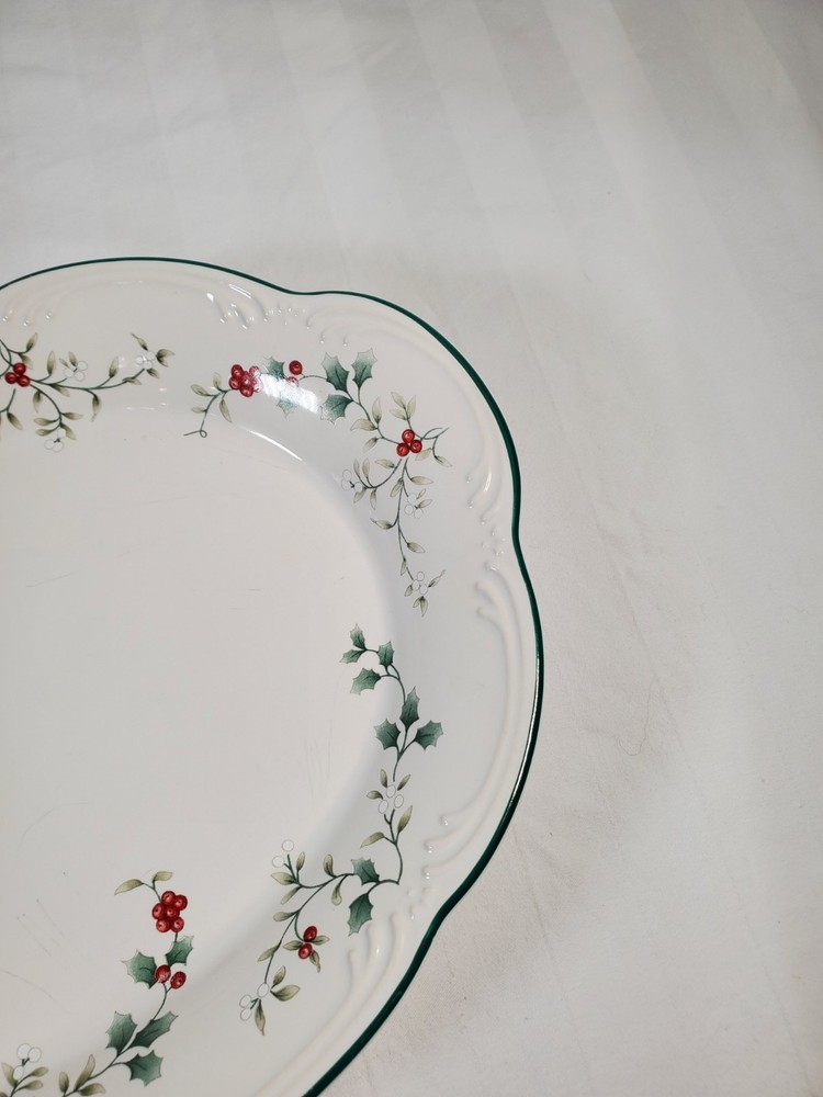 Pfaltzgraff Winterberry Small Serving Platter 10.5" x 8.5"