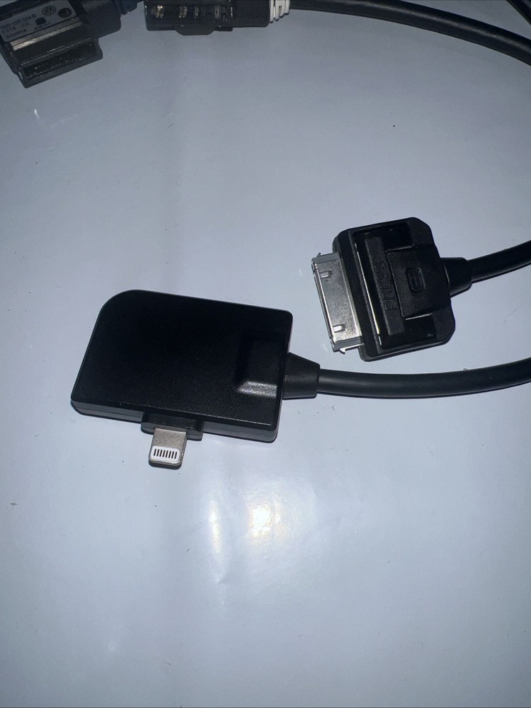 VW MDI Cables Set. OEM-Apple Lightning connector & 30 Pin Connector