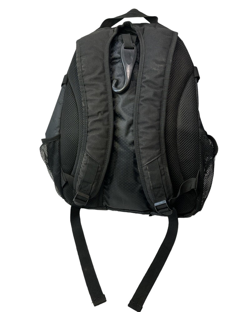 ATHLETICO Black Bat Backpack