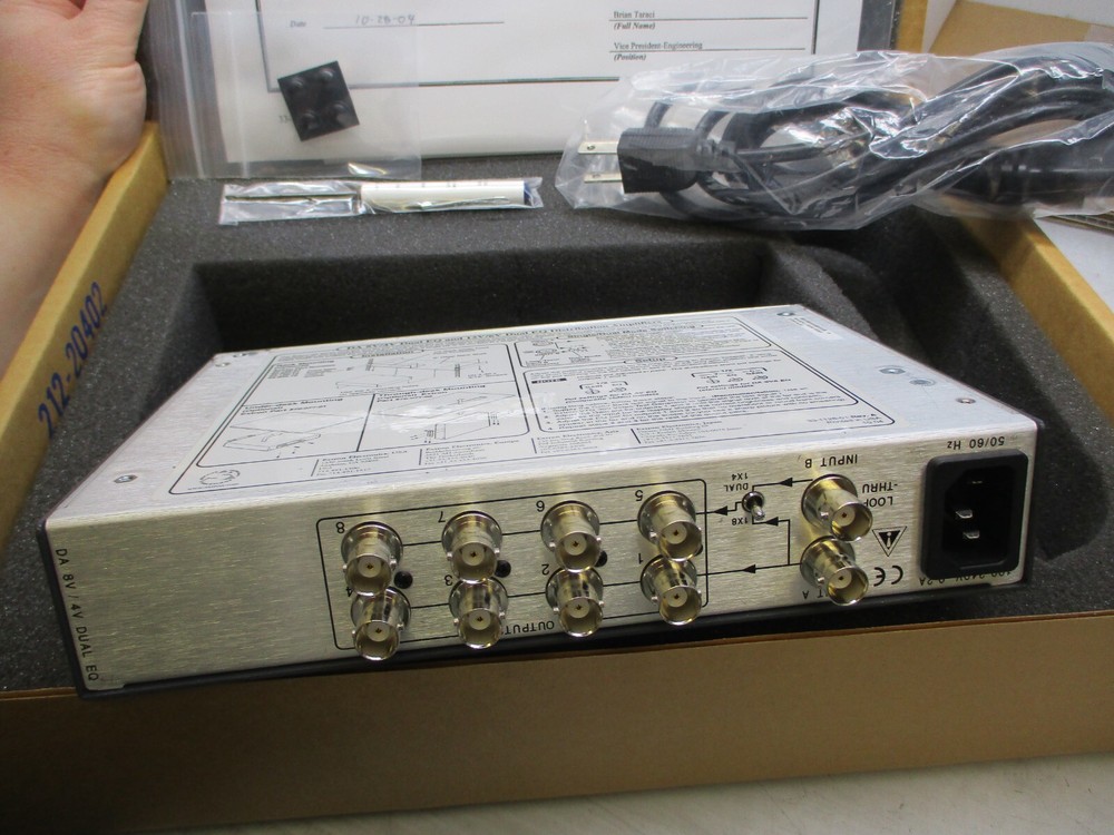 Extron DA 8V/4V Dual EQ Composite Video Distribution Amplifier