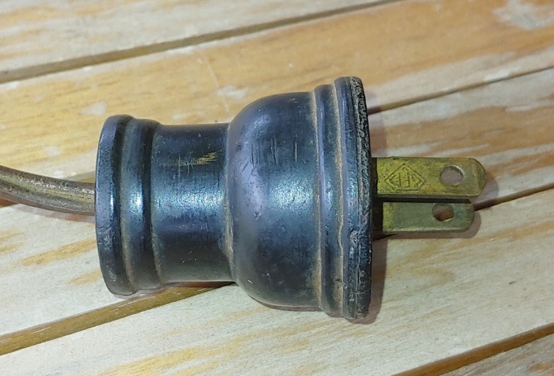 Original 1940's ROUND 2-PRONG AC PLUG