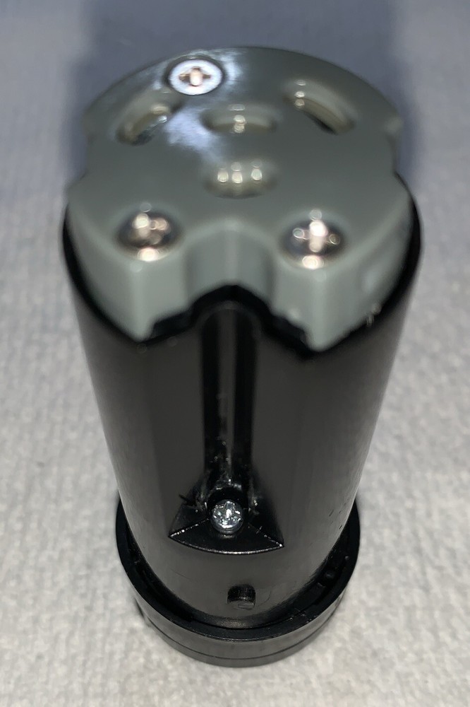 Star Wars Galaxy’s Edge Lightsaber Savi’s Workshop Battery Pack ONLY
