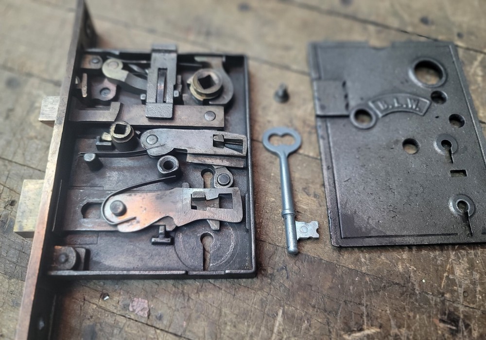 ANTIQUE MORTISES REPAIR SERVICES - Corbin - R&E - Sergeant - Yale