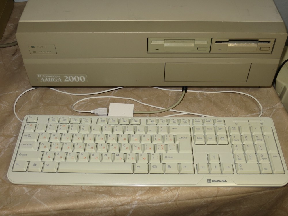 Amiga 2000 USB keyboard Adapter (new version 2025)