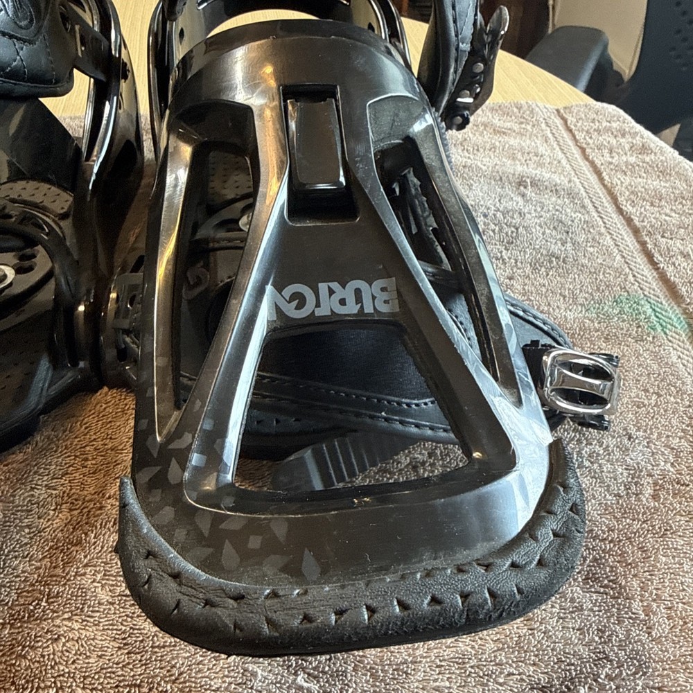 Burton Freestyle Bindings Size Large With Discs - Black